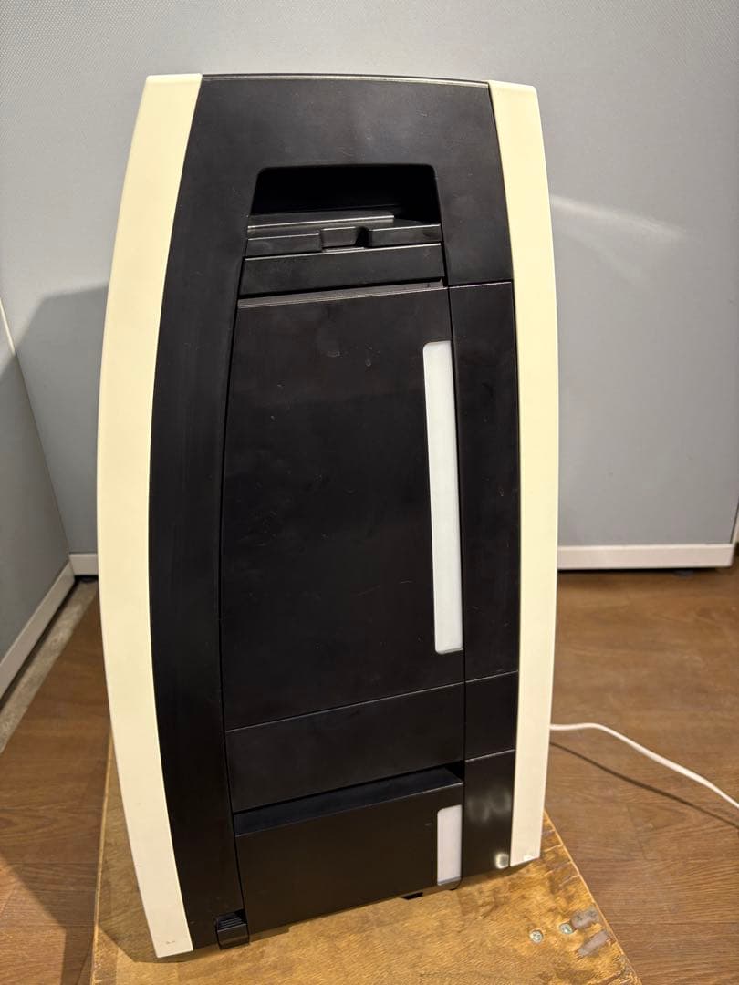 SHARP 除湿加湿空気清浄機 プラズマクラスター　KC--HD70-W