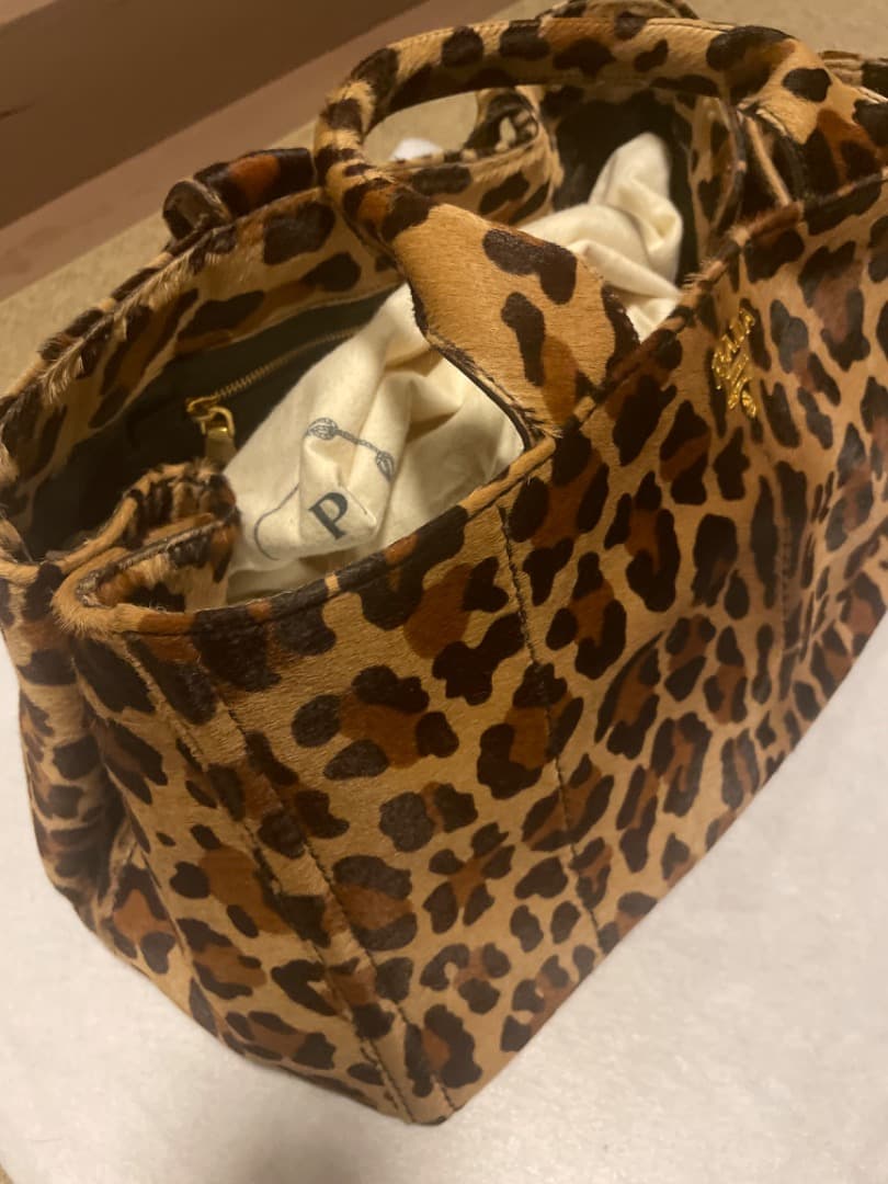 未使用　PRADA ヒョウ柄 トートバッグ