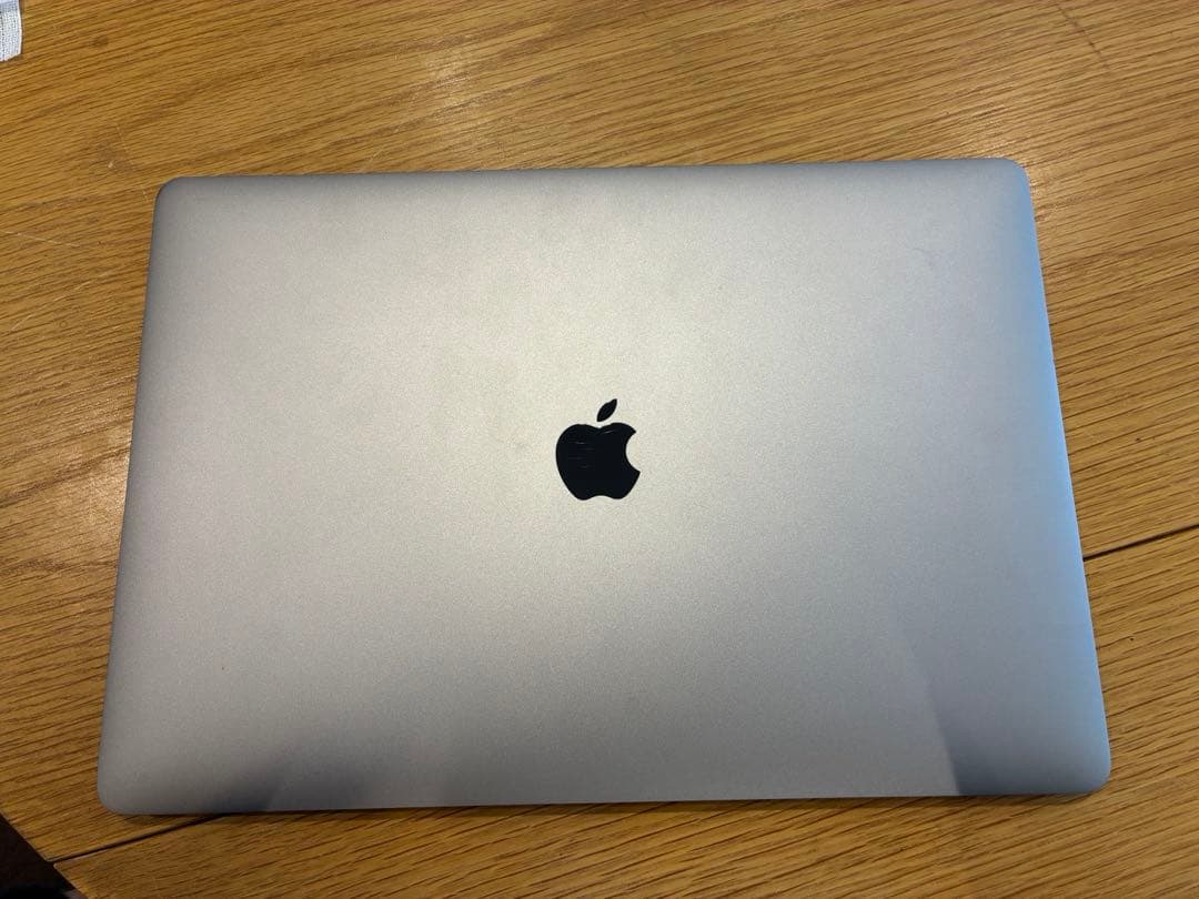 Apple MacBook Pro 2018モデル 15インチ シルバー