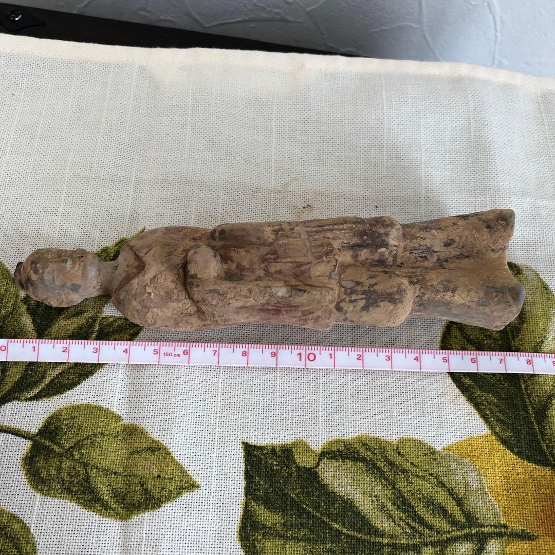 北魏文官俑　遺跡発掘品　北魏時代　６世紀　中国　明器　墳墓　陶器　焼き物