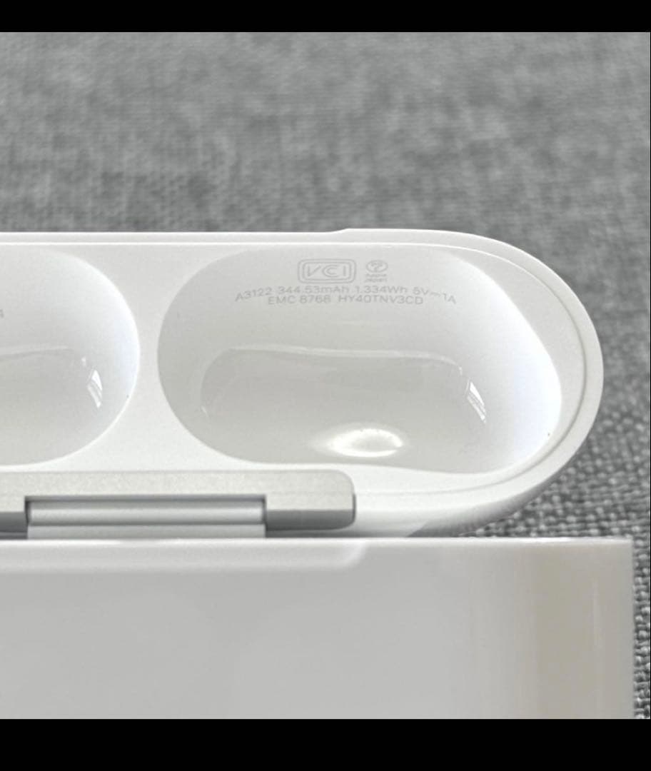 【美品】Apple AirPods Pro 第3世代 充電ケース