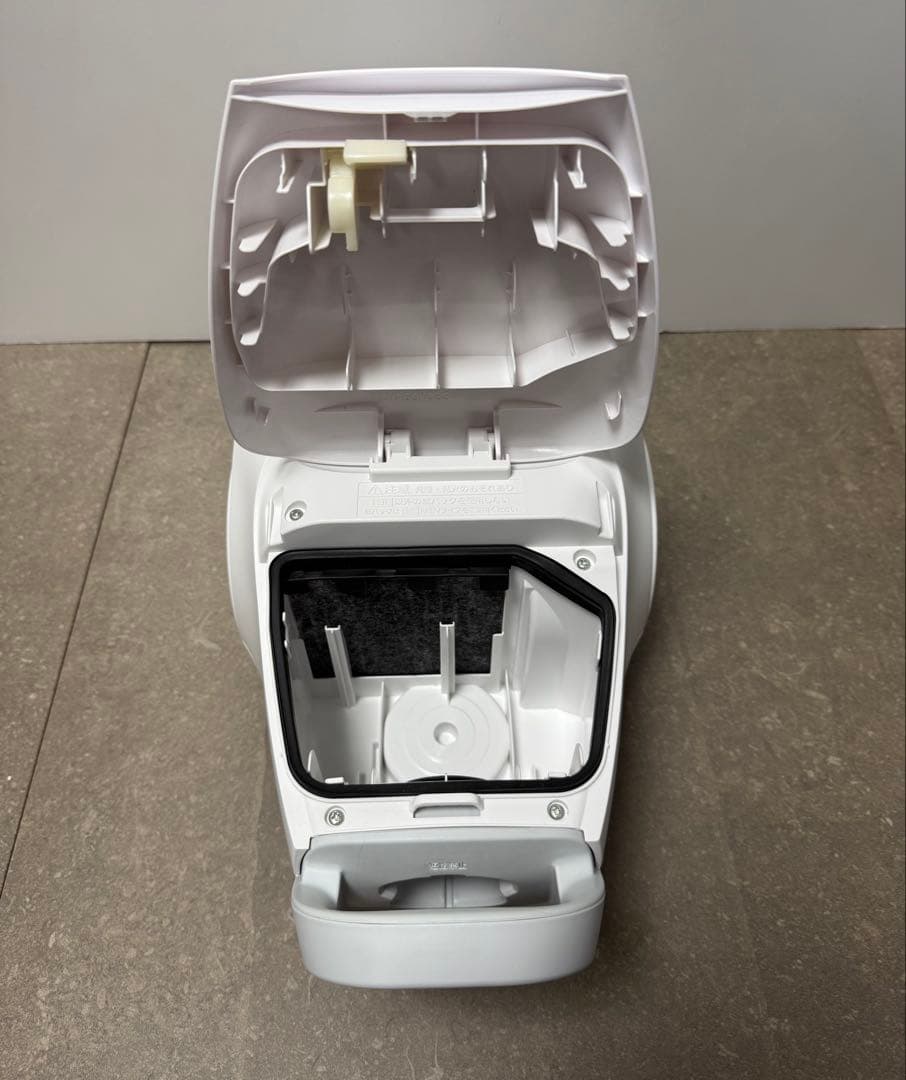 パナソニック◇紙パック式キャニスター掃除機 MC-PJ240G-W ホワイト