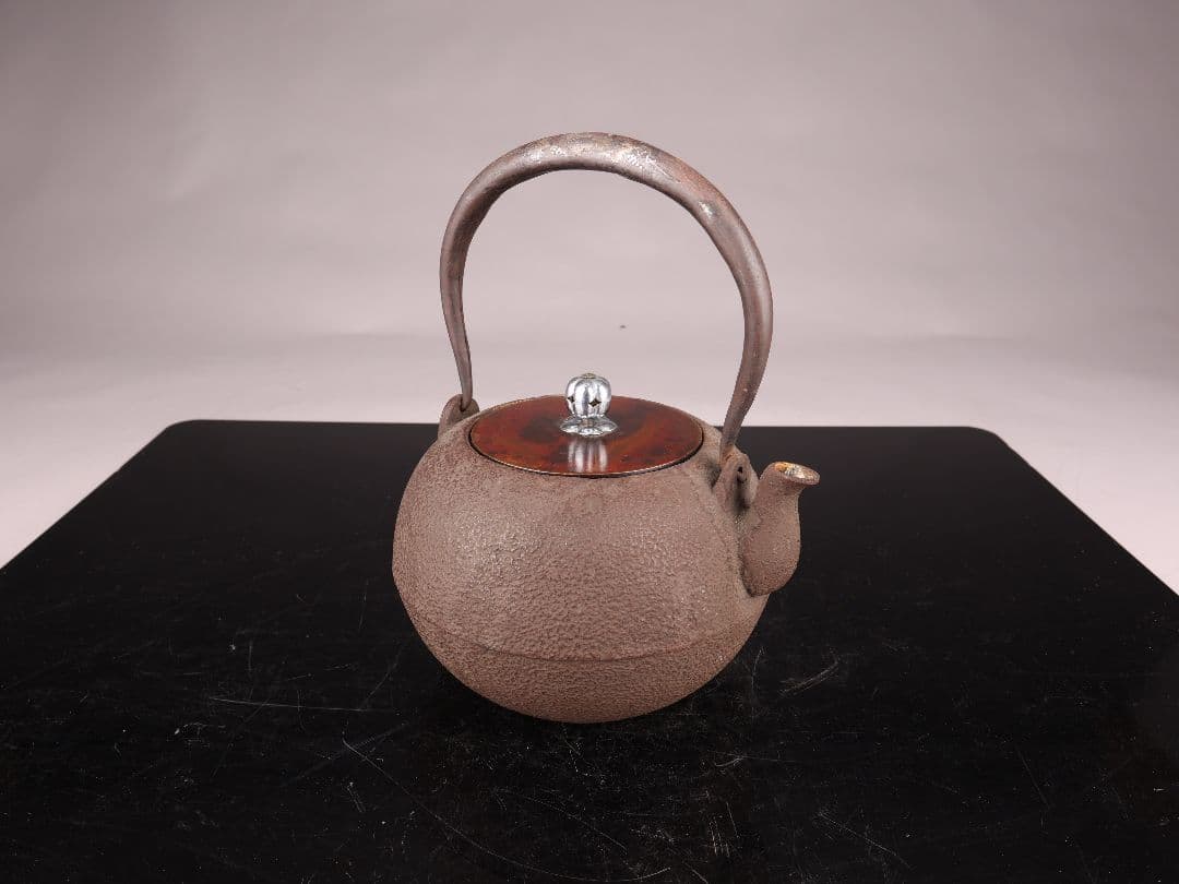 K1509 鉄瓶 龍文堂造 宝珠形 斑紫銅蓋 重量1495g 容量1400ml