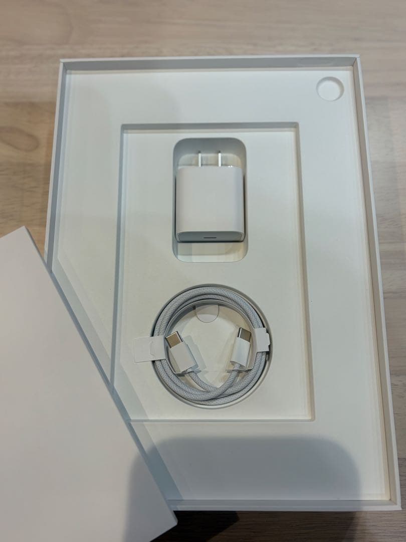 iPad A16 128GB/ケース付き