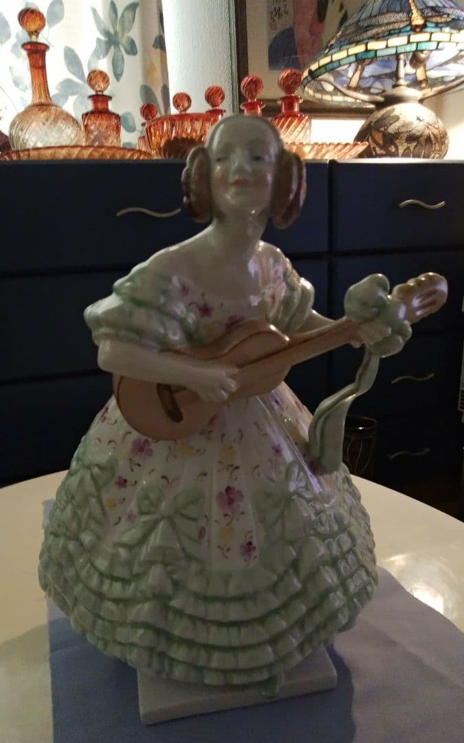 ヘレンド　HEREND　磁器人形　ハンガリー　置物