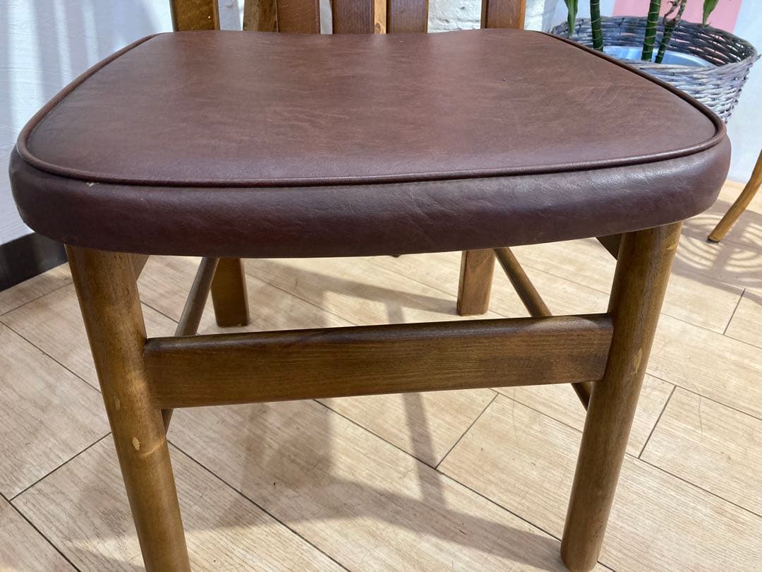 カリモク家具　ダイニングチェア　２脚セット