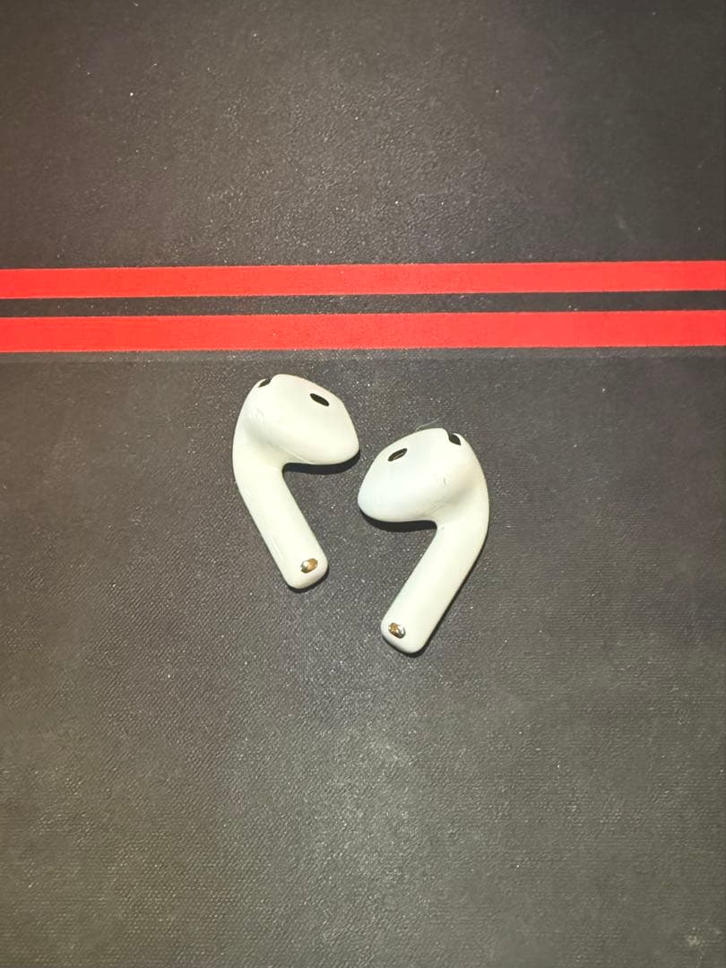 Apple AirPods 4世代　ANC非搭載モデル　本体