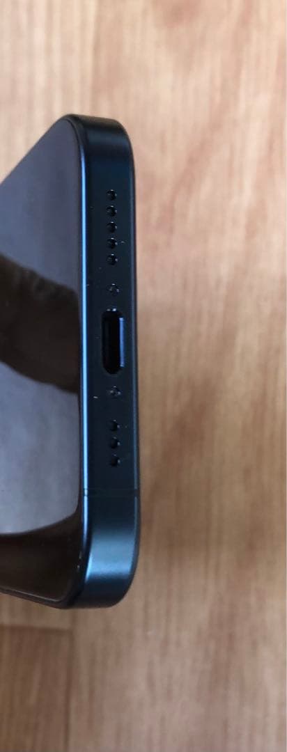 ほぼ未使用★iPhone15 PRO★充電２回バッテリー100%★修理交換無し