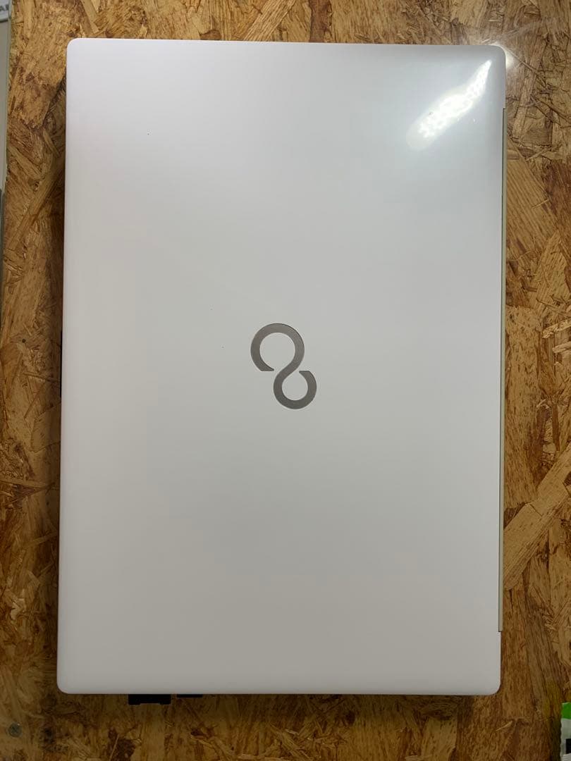 富士通 FMV AH51/E1 プレミアムホワイト