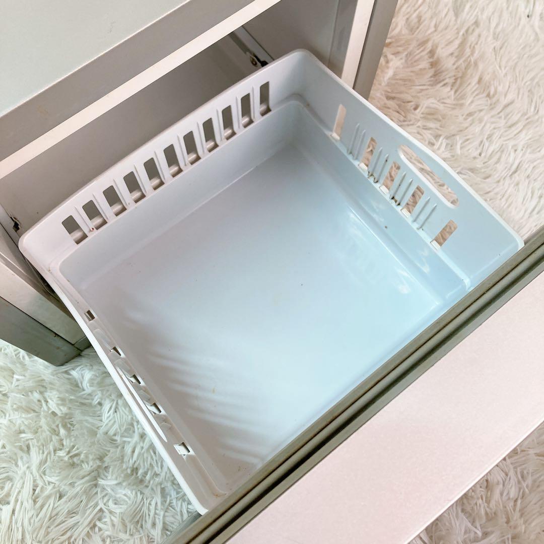 ① ジュージ工業　電子冷蔵庫　CB-21SH 21L