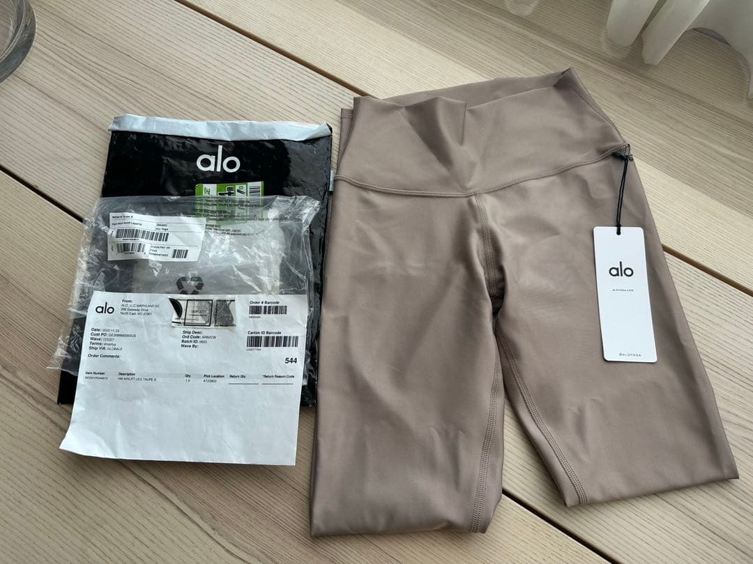 alo yoga アロ ヨガ アロヨガ ピラティス レギンス　エアリフト