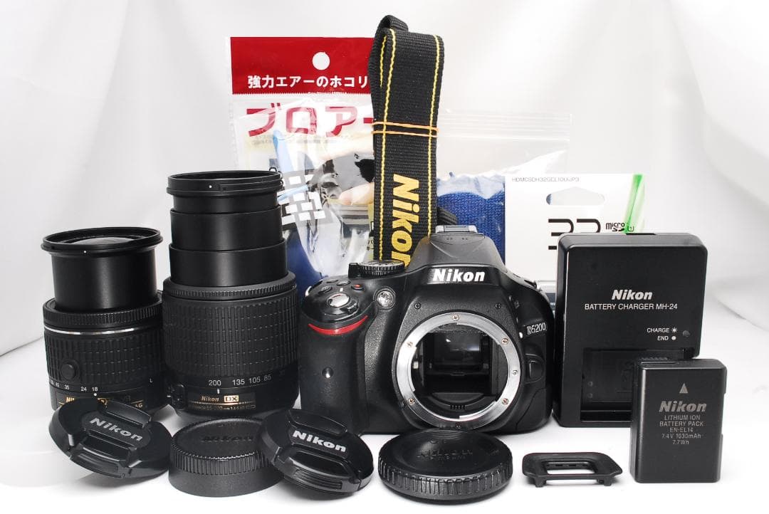 ♥ Nikon D5200 ♥ダブルレンズ♥画面が回転♥超高画質 一眼レフ