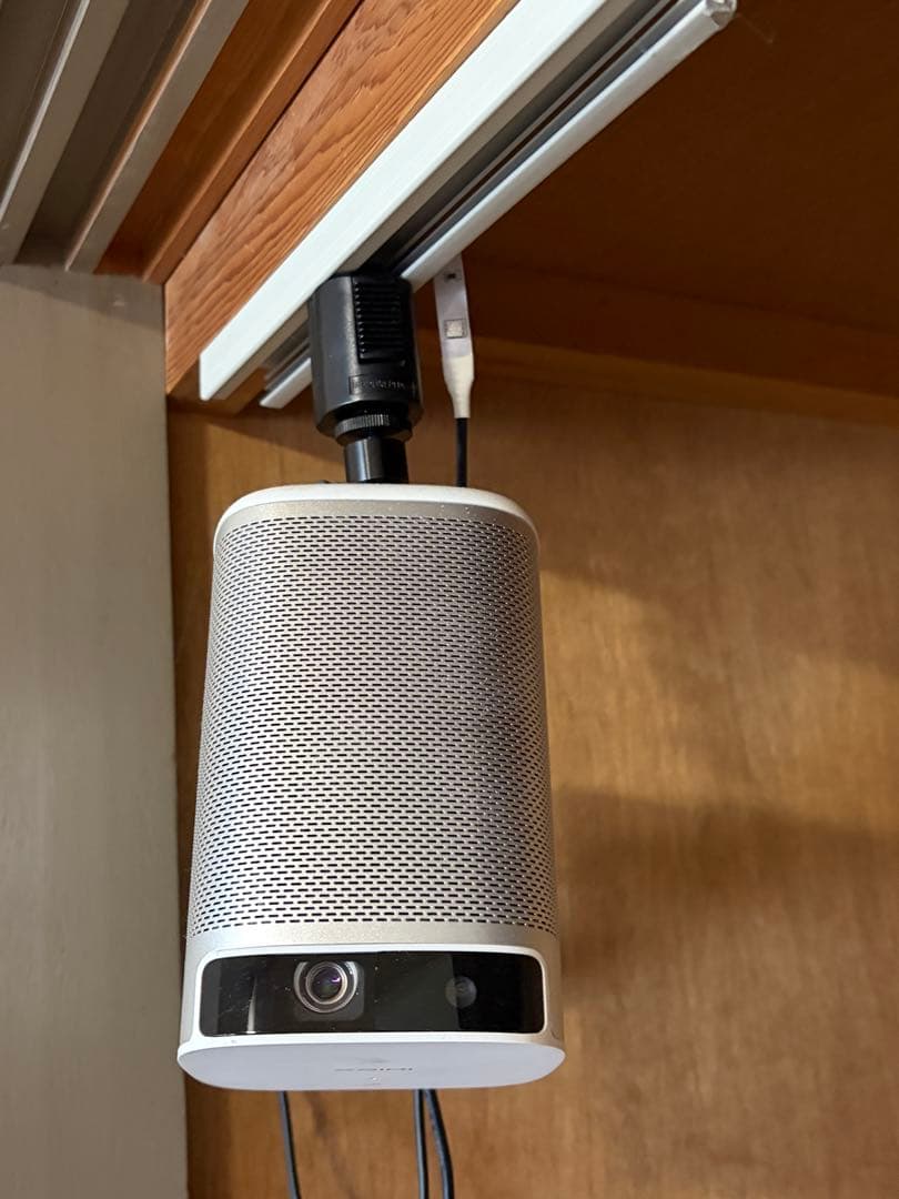 値段交渉あり！Xperia 円筒形プロジェクター 本体、及び吊り下げ式金具等。