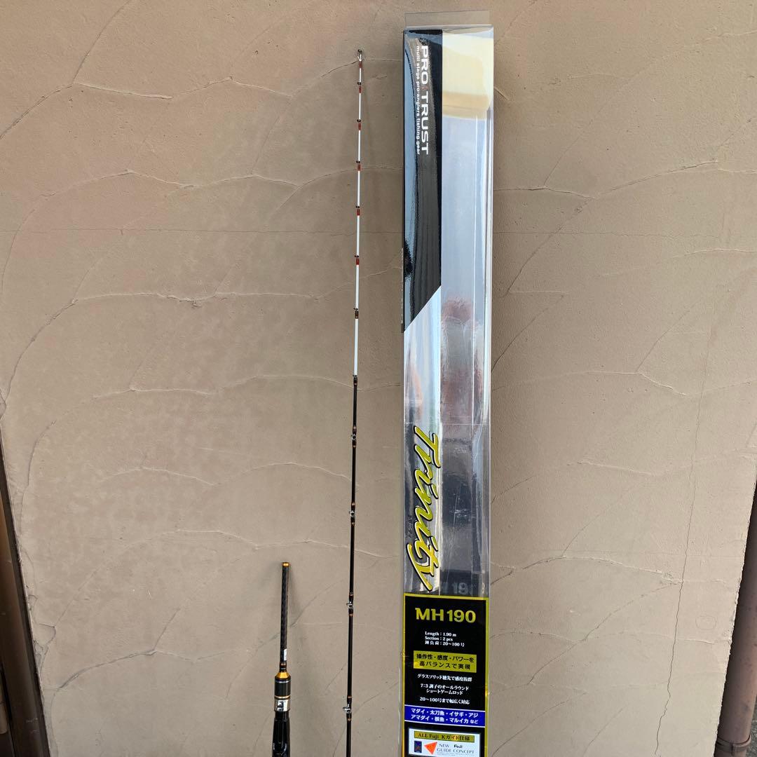 PRO TRUST T rini ty MH190 釣り竿　グラスソリット