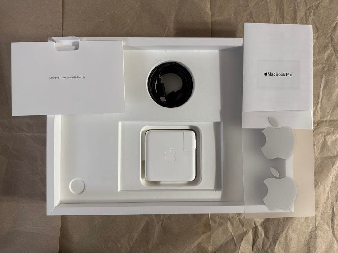 MacBook Pro 13インチ M1 8GB 256GB Spigenケース