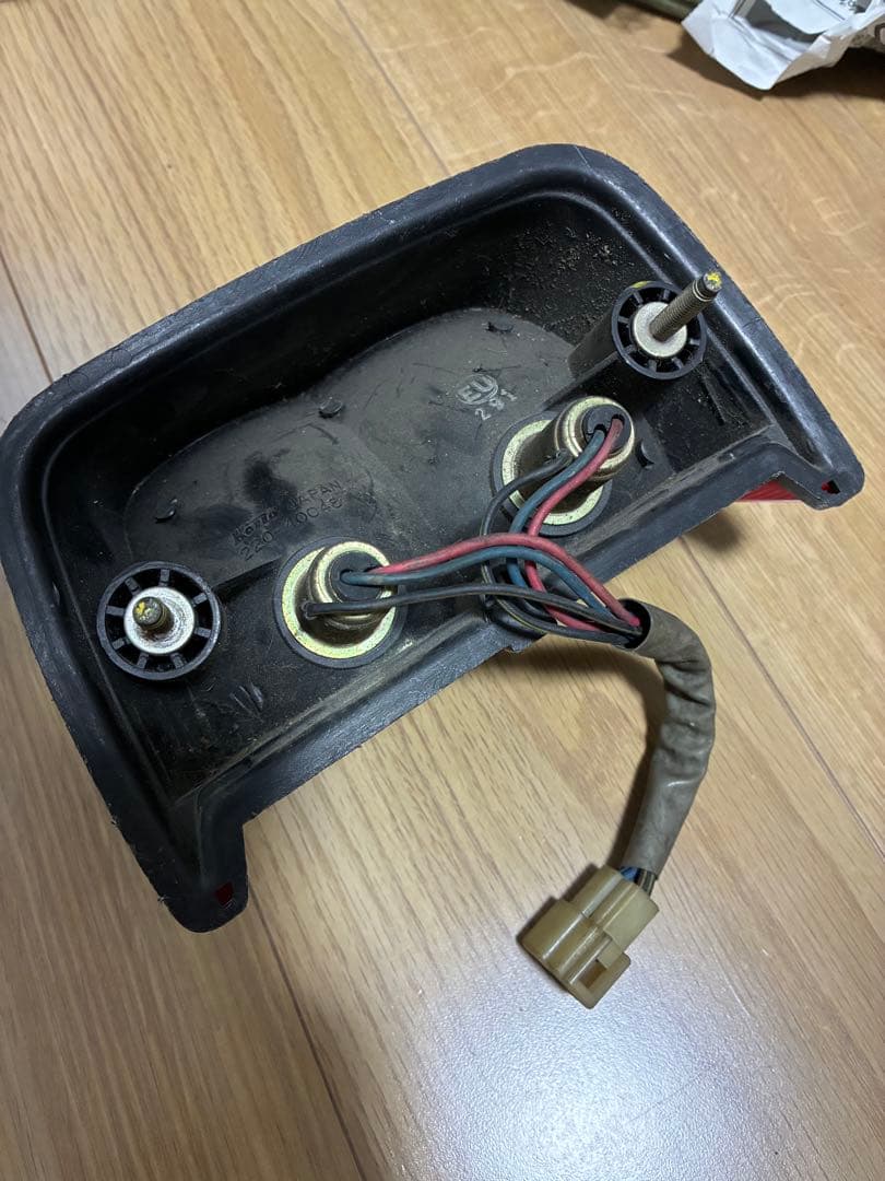 カワサキ　ゼファー400 純正テールランプ　当時物　絶版