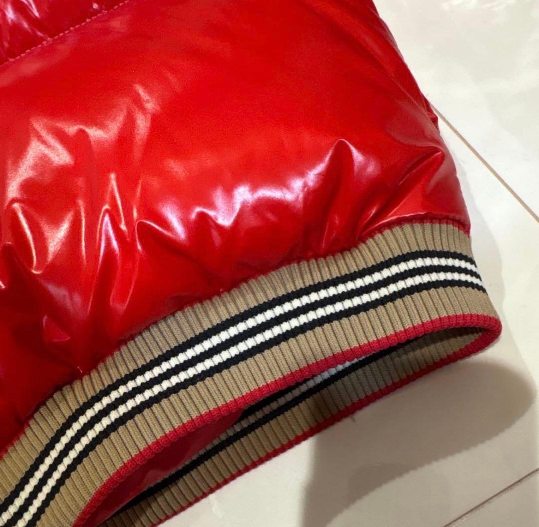 BURBERRY レッド ダウンコート フード付き