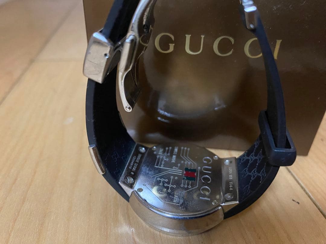 GUCCI デジタルウォッチ (バッテリー交換必要)