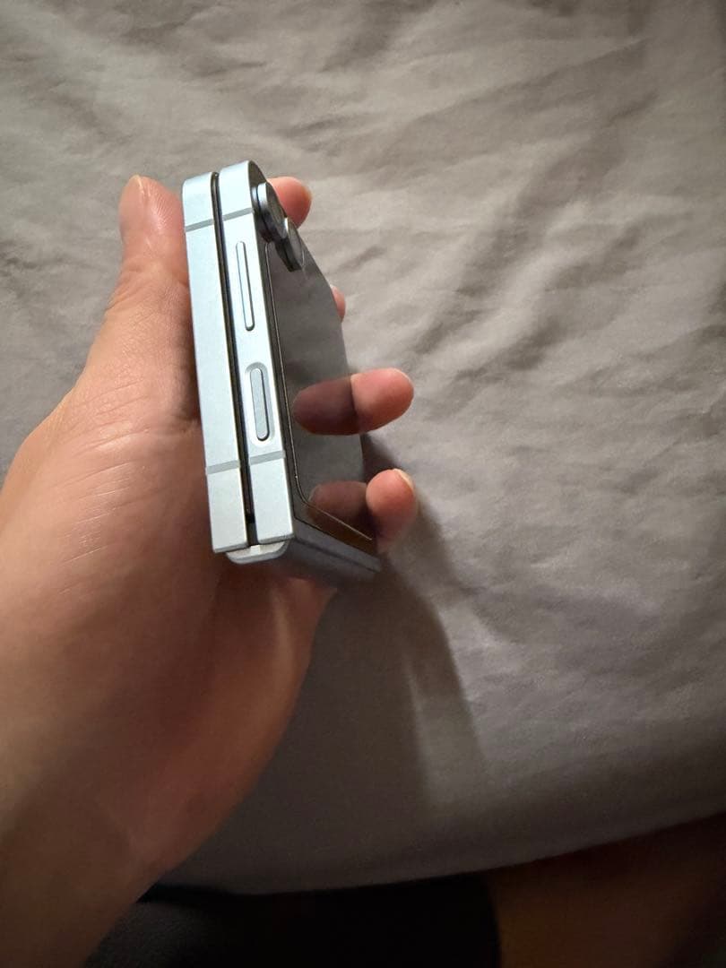 M*i様 Galaxy Z Flip 6 256GB ブラック クリアケース付き