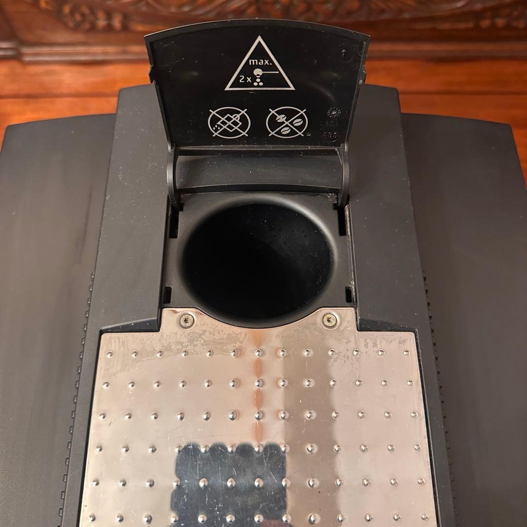 Qoo90　エスプレッソマシン impressa F50