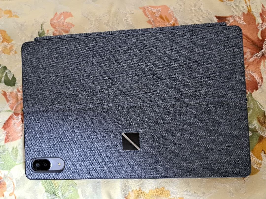 LAVIE PC―T1195BAS 【11.5型】485g （専用カバー付き）