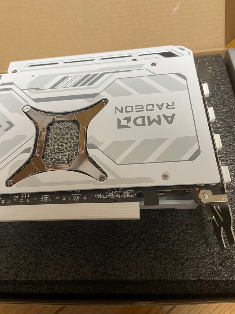 グラフィックボード・グラボ・ビデオカード ASRockSteelLegend Radeon RX 9070XT16GB