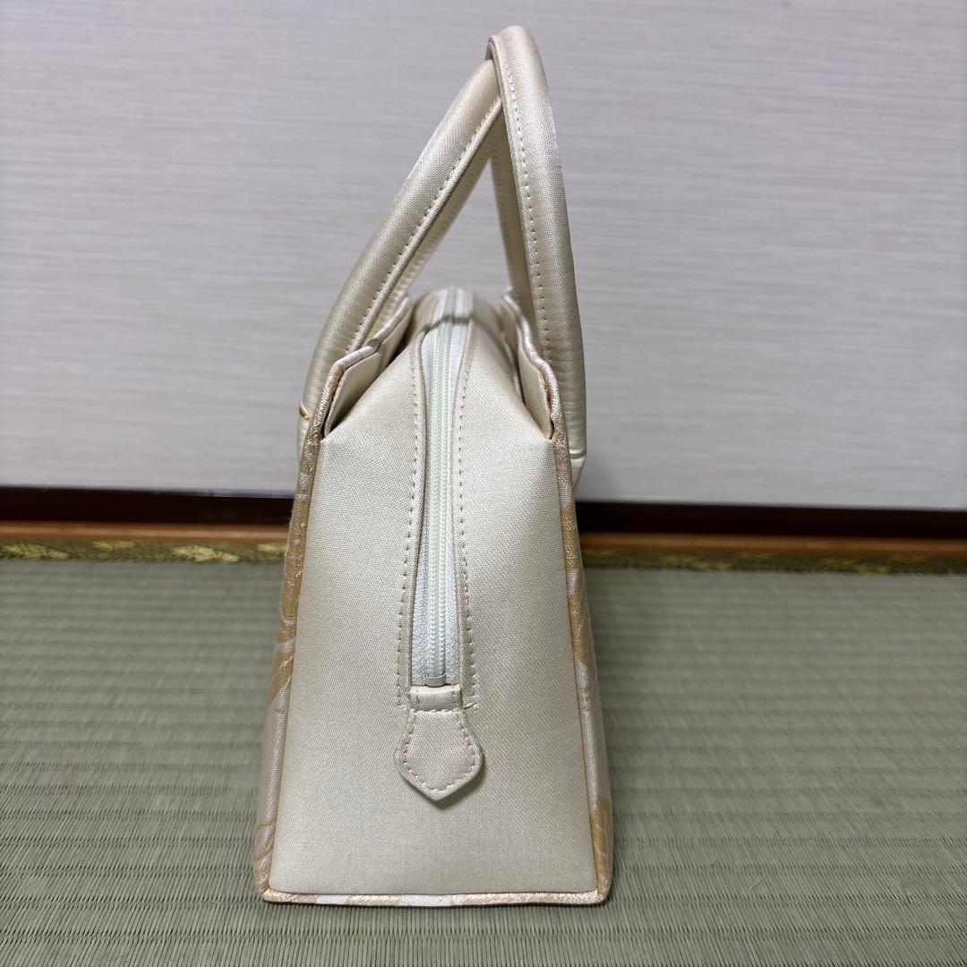 期間限定お値下げ中です！西陣織 正絹 花柄 ハンドバッグ