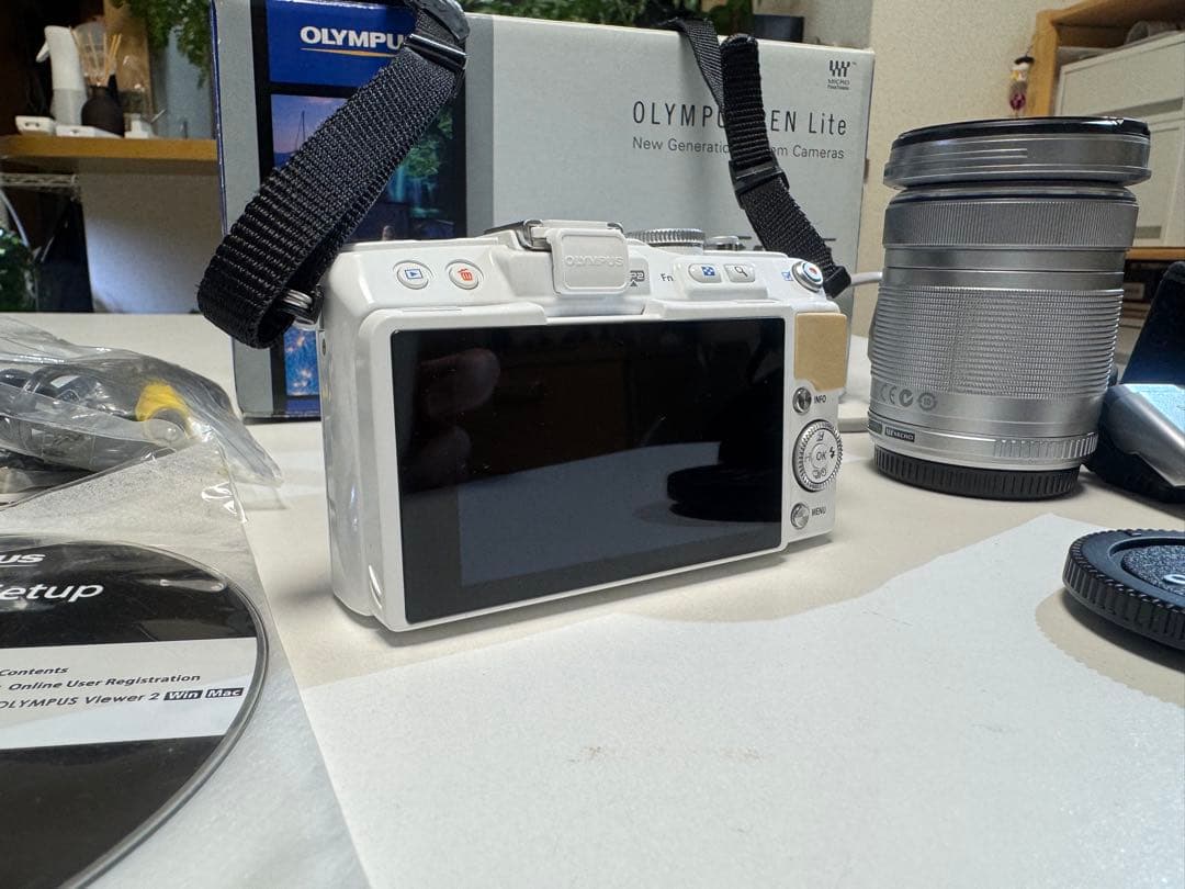 OLYMPUS PEN Lite E-PL5 ホワイト【訳あり】