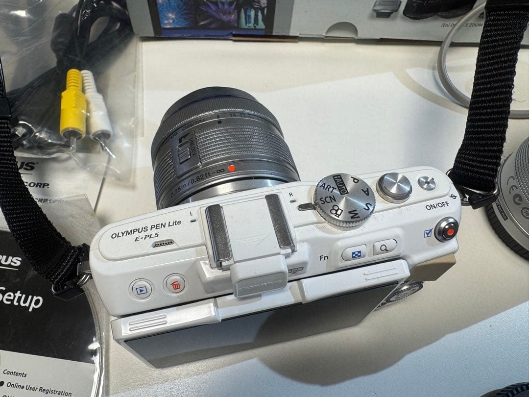 OLYMPUS PEN Lite E-PL5 ホワイト【訳あり】