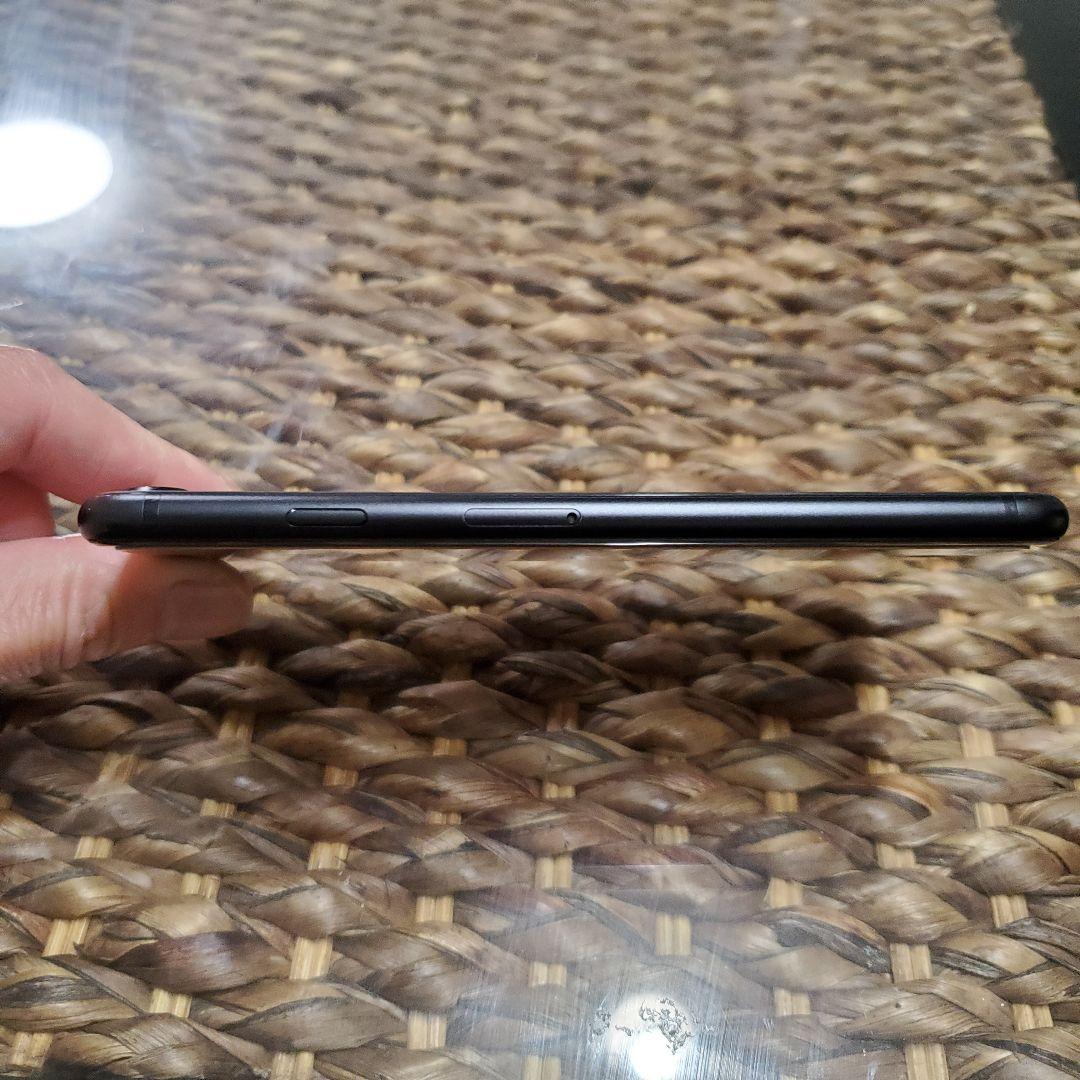 iPhone SE　64GB SIMフリー ブラック 本体のみ