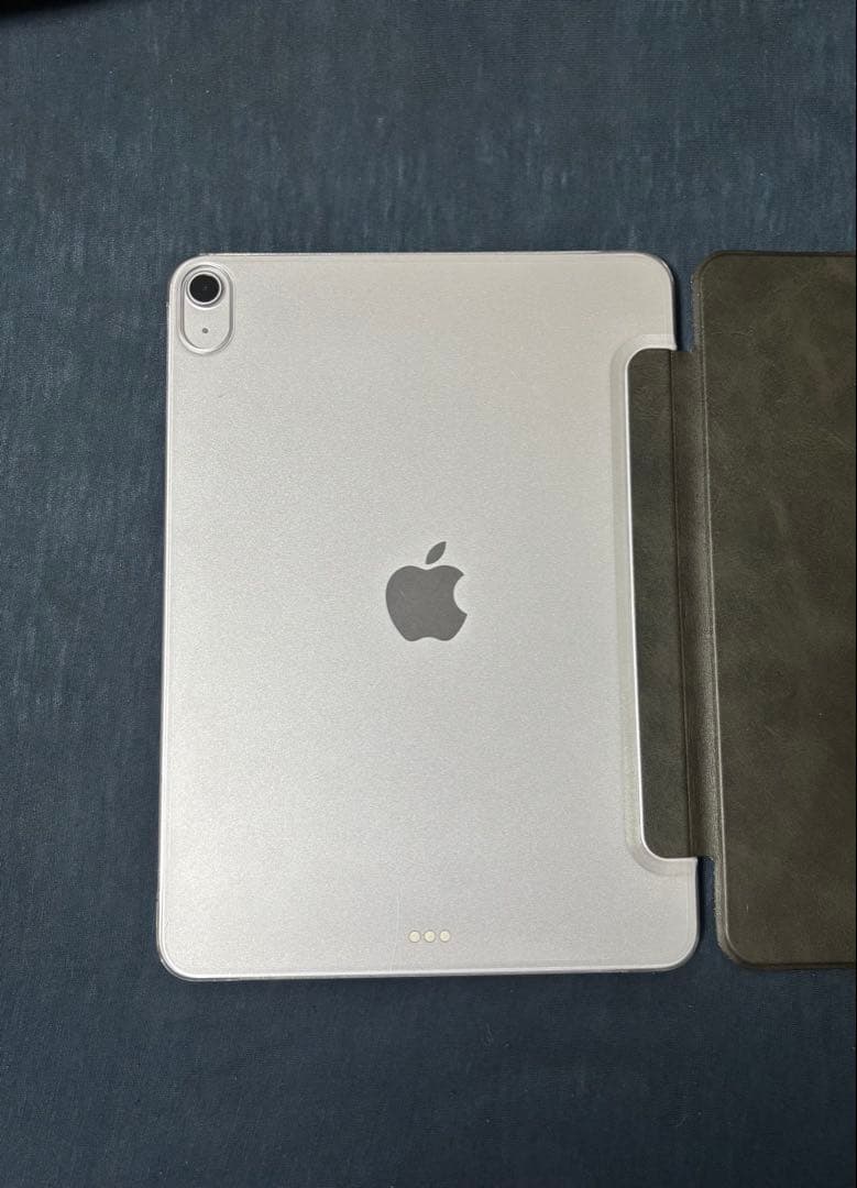 【美品】Apple iPad Air 128G M3 11インチ　カバー付き