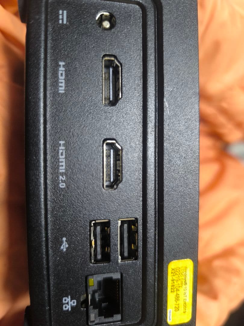 ECS LIVA Z2 メモリ減らして値下げ