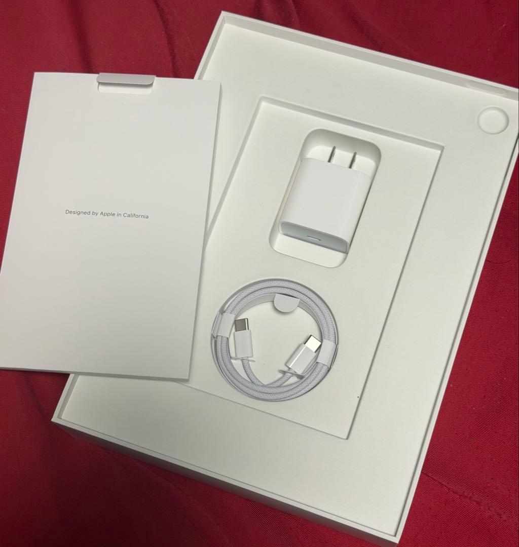 【美品】iPad A16 2025 128GB WiFiモデル ピンク