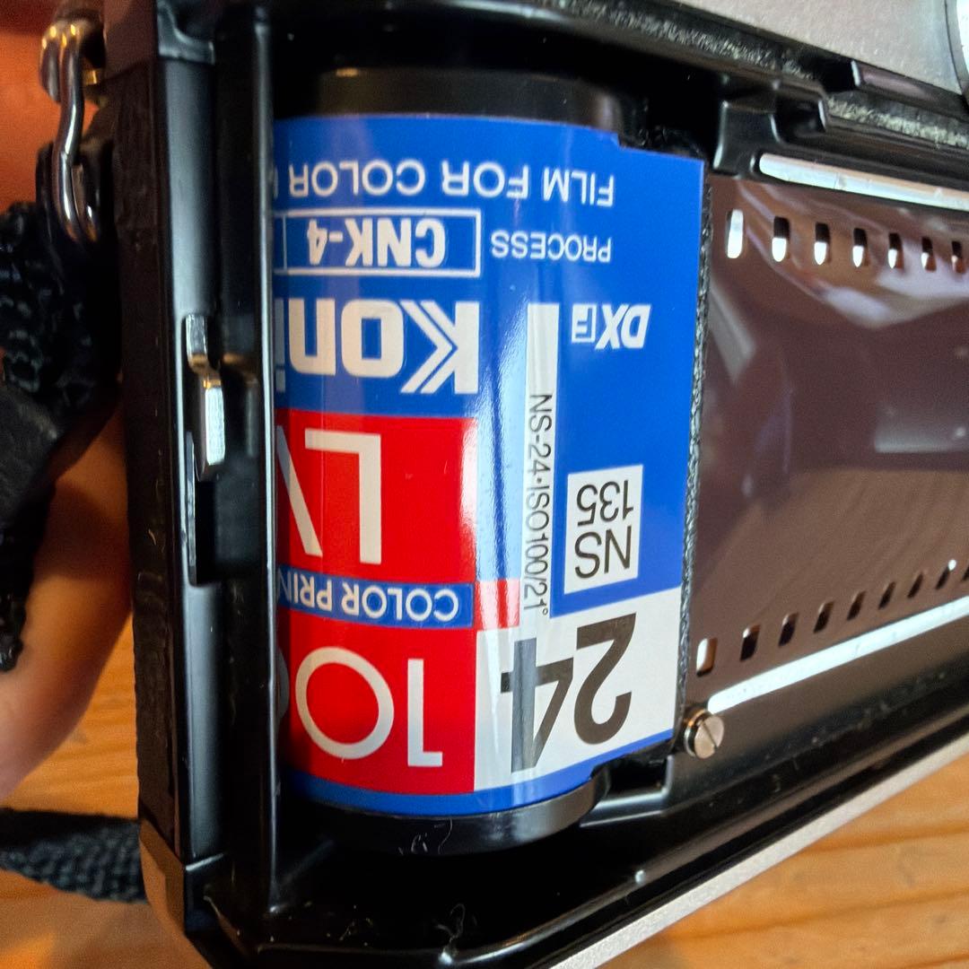 Nikon 一眼レフカメラ 28mm f/2.8レンズ付き