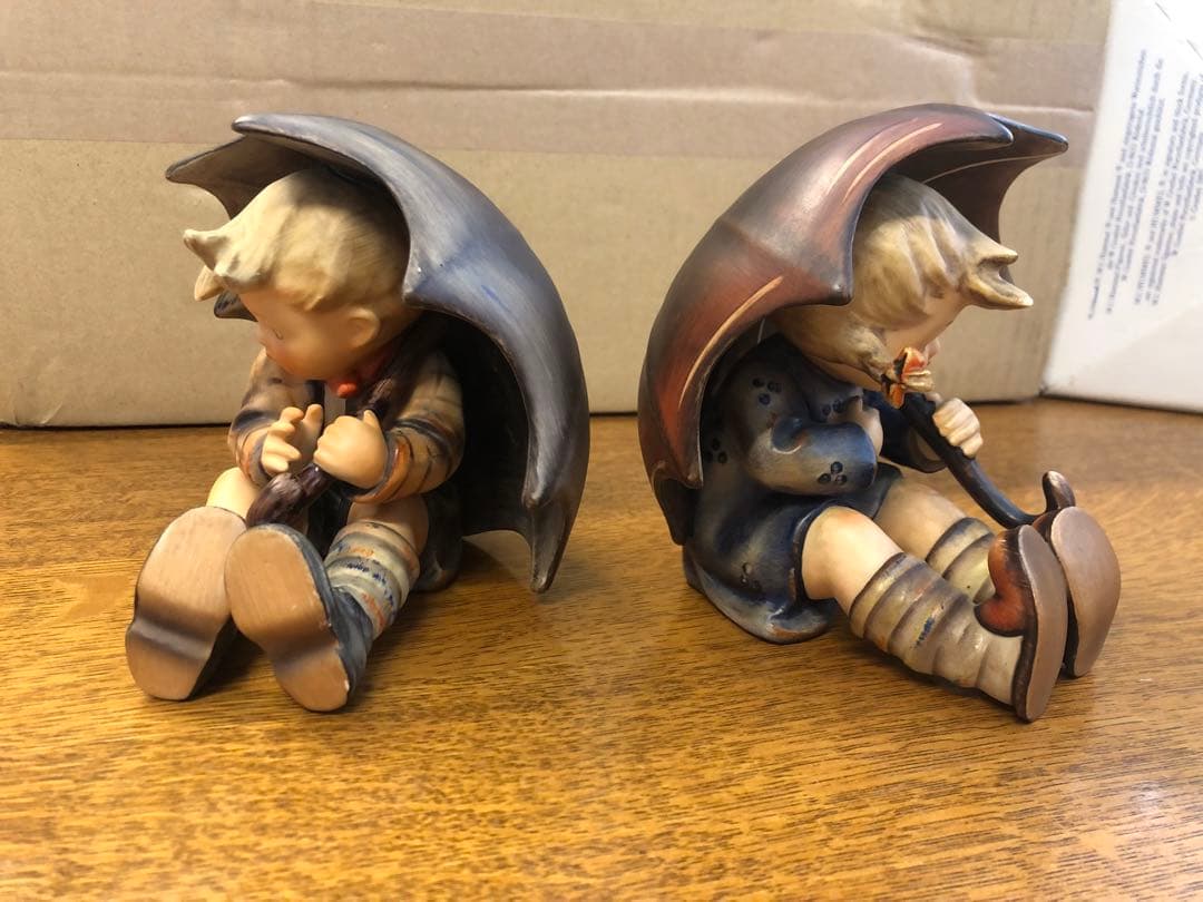 フンメル人形 アンブレラボーイ＆ガール ゲーベル社製