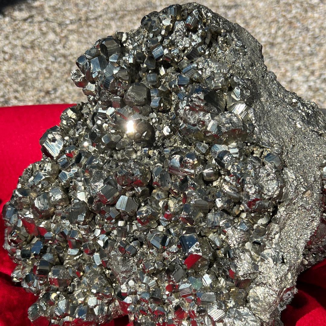 金ピカ 極大15.59kg✨ゴールドの輝き✨邪気祓い、金運招来✨パイライト 原石