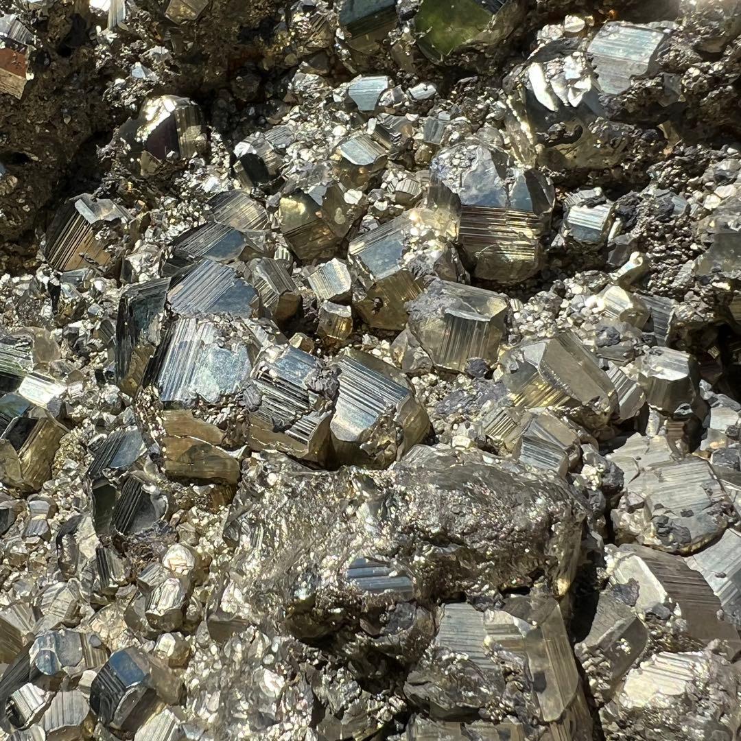 金ピカ 極大15.59kg✨ゴールドの輝き✨邪気祓い、金運招来✨パイライト 原石