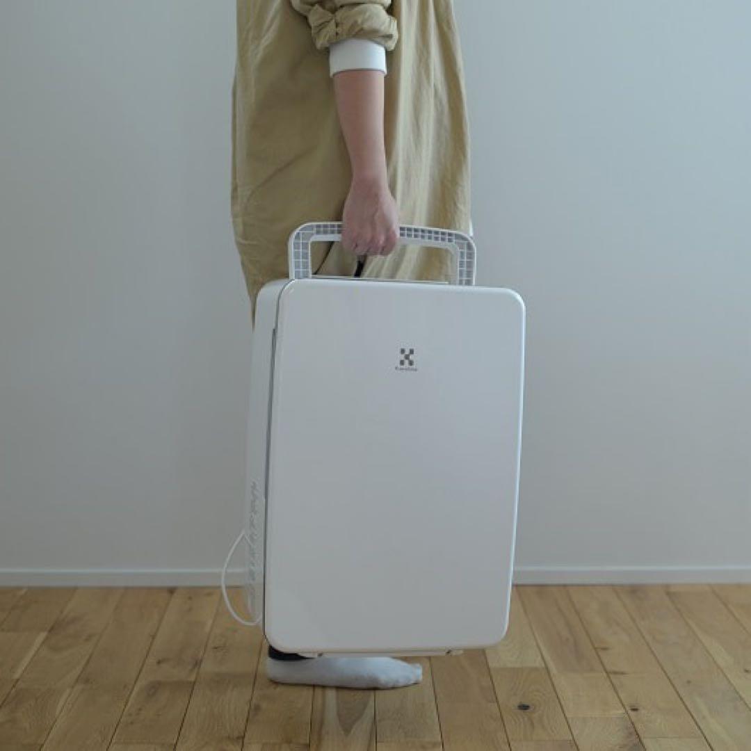 新品 トヨトミ TOYOTOMI デシカント除湿機 DJ-LTS8J ホワイト