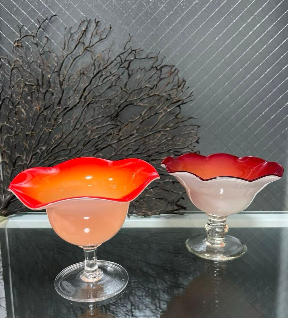 骨董　時代　２色バイカラーフリル 乳白色ガラス　橙色　脚付コンポート　菓子器