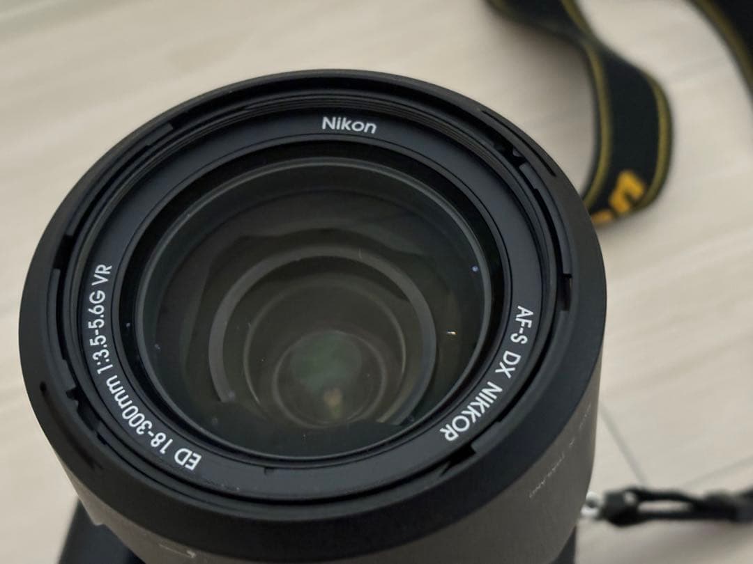 デジタルカメラ Nikon D7000 AF-S DX 18-300mm