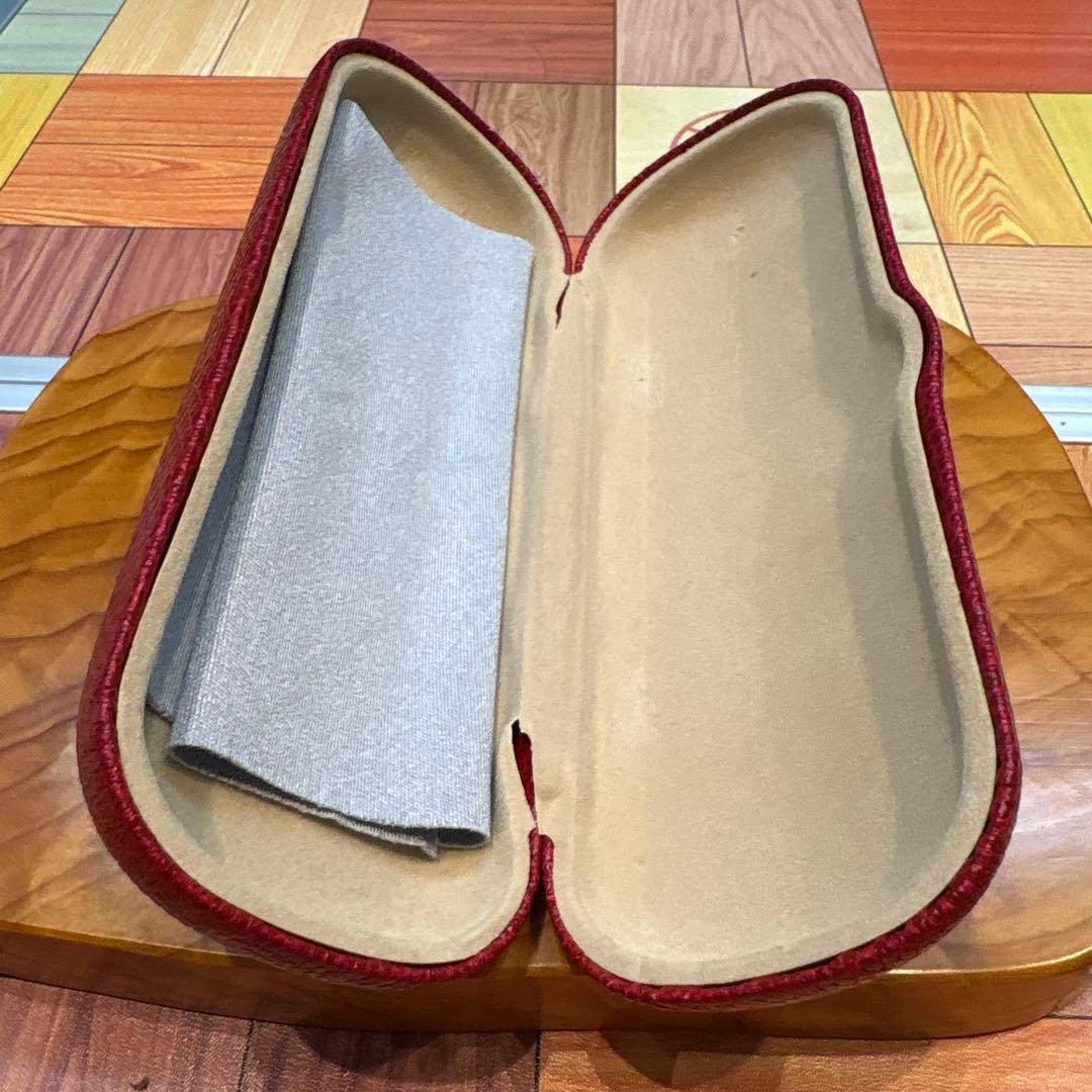 貴重品　イタリア製　眼鏡ケース　革製　お洒落　小ぶり