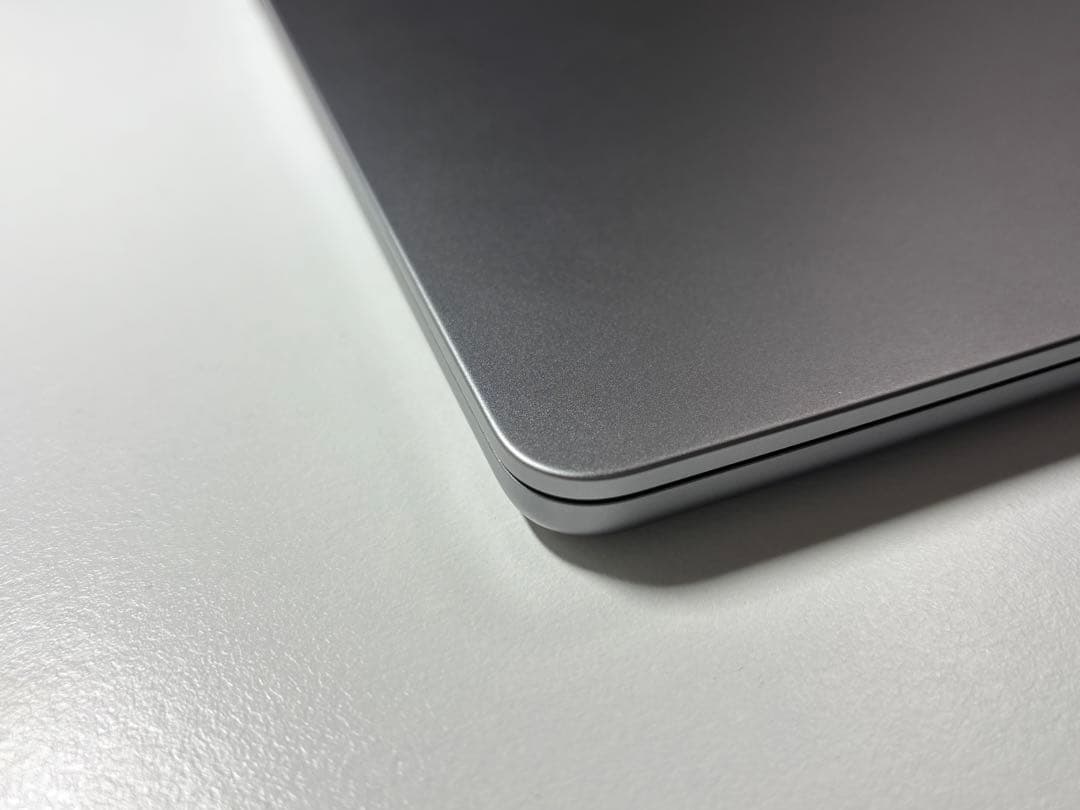 Apple MacBook 13.6インチ スペースグレー