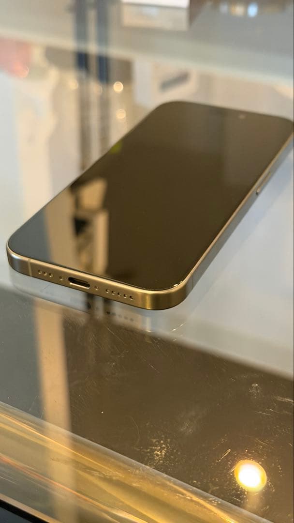 日本版Apple iPhone 15 Pro 512gb ナチュラルチタニウム