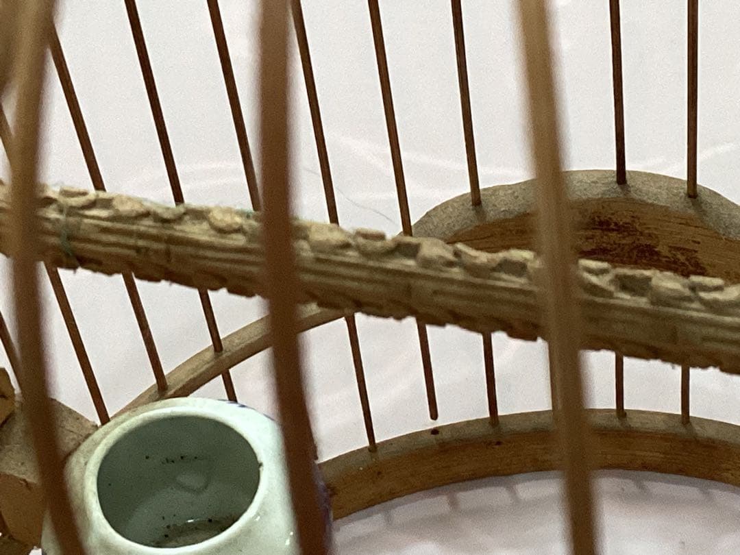 高級英国アンティーク香木鳥かごと彫刻台座　シノワズリ　ウグイス鳴きます　景徳鎮