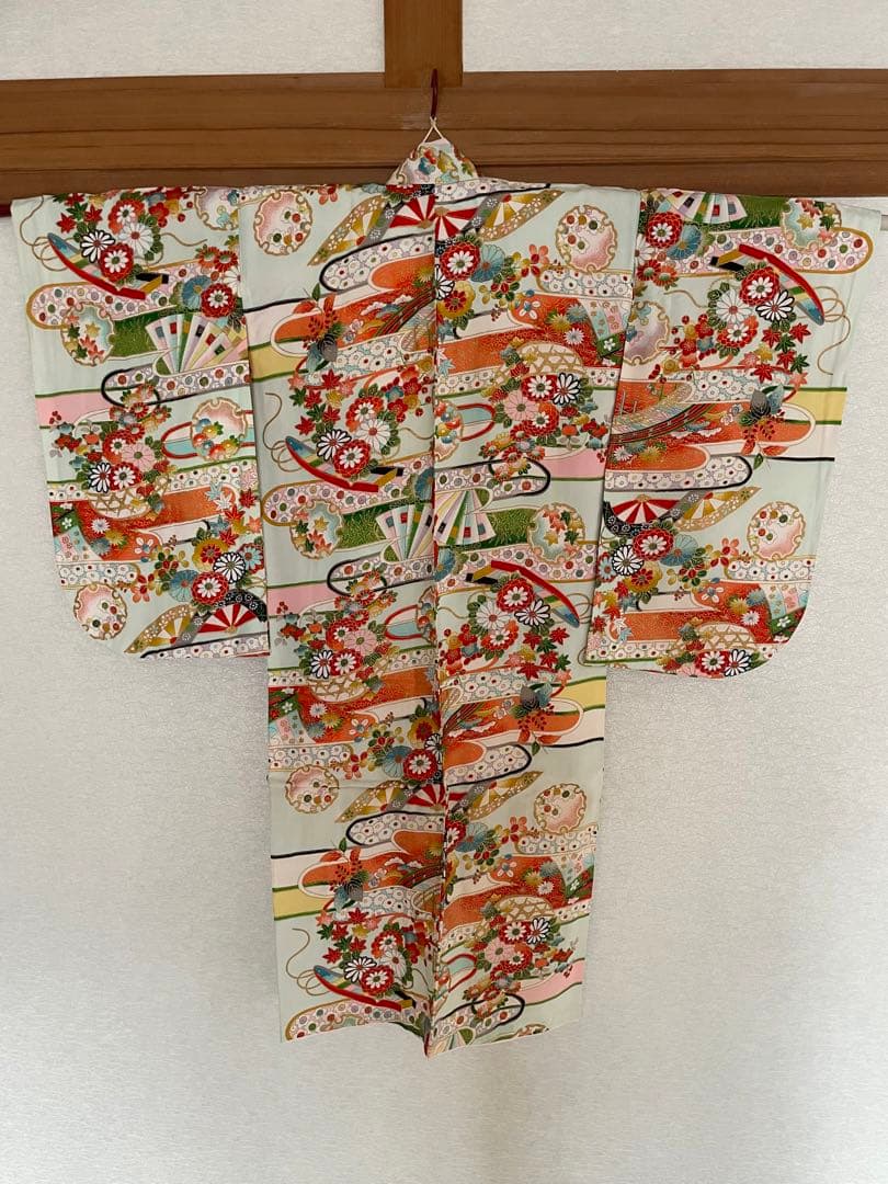 新品　未使用　高級　正絹　着物　七五三　お宮参り　しつけ付き　女子　古典柄　和柄