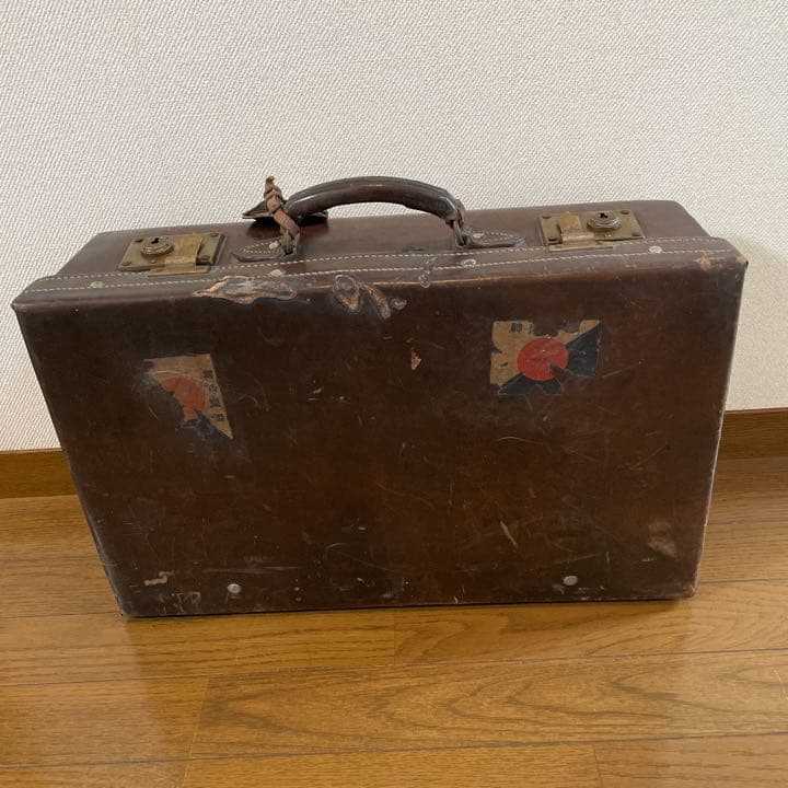 インテリア　オブジェ　鞄　カバン　アンティーク　昭和レトロ　革製旅行カバン
