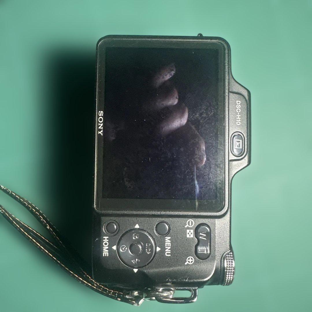 SONY Cyber-shot 8.1メガピクセル 本体と充電器