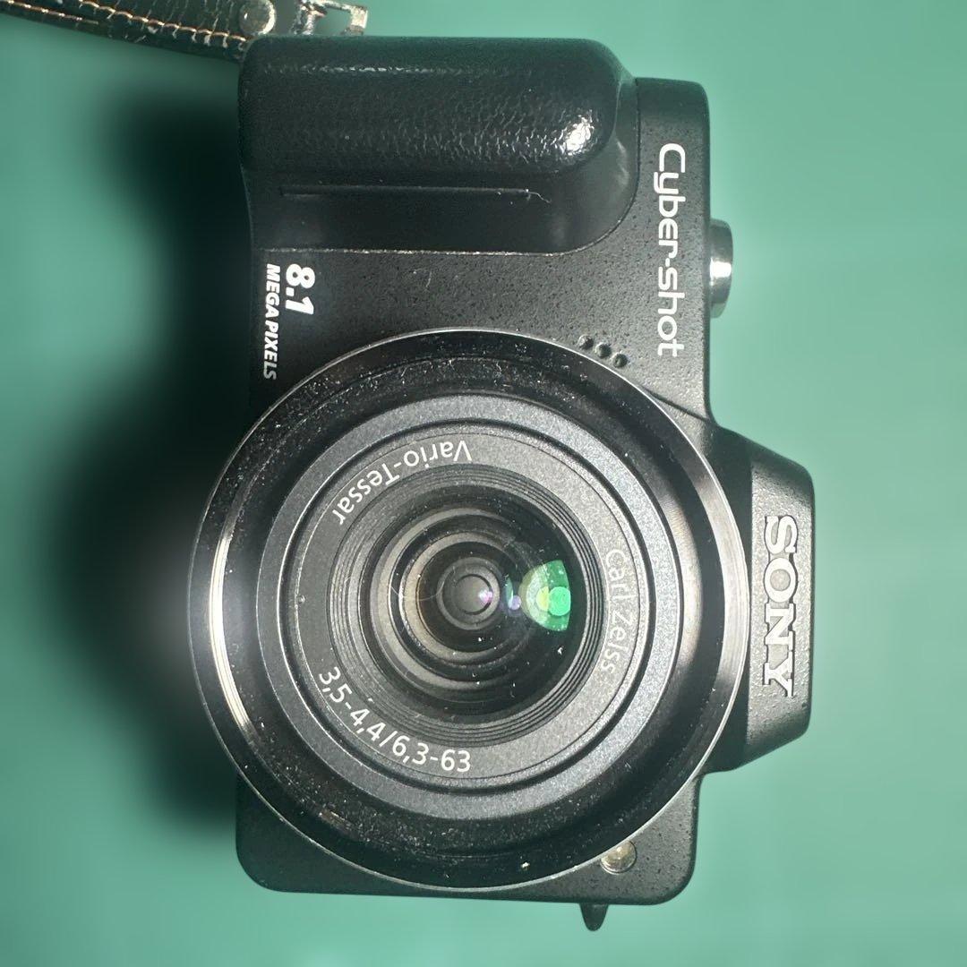 SONY Cyber-shot 8.1メガピクセル 本体と充電器