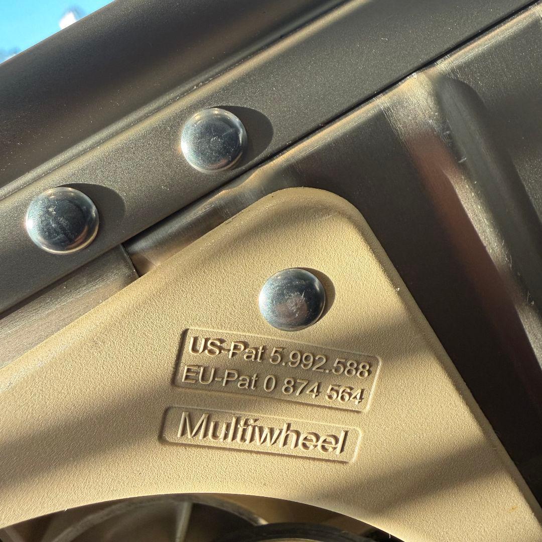 RIMOWA（リモワ）／TOPAS TITANIUM／シャンパンゴールド