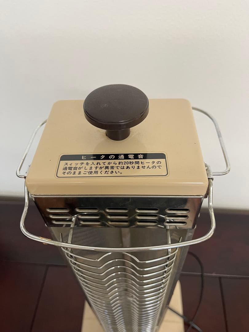 ナショナル　クウォーツファンヒーター　タテ型 FE-8F 2